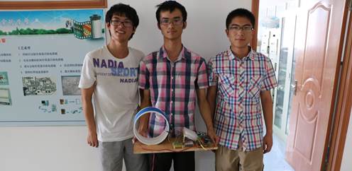 说明: F:\user\Wzy\WORD\竞赛\2014辽宁省电子设计竞赛\测试组照片\2015F题作品--最高分.jpg